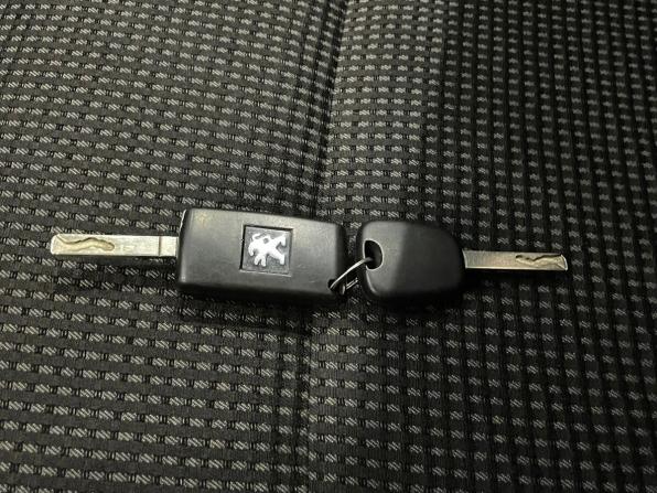 Peugeot Partner II Рестайлинг 2 с пробегом 2018 года, цена 1 090 000 рублей, 164373 км, минивэн, Автокод Объявления