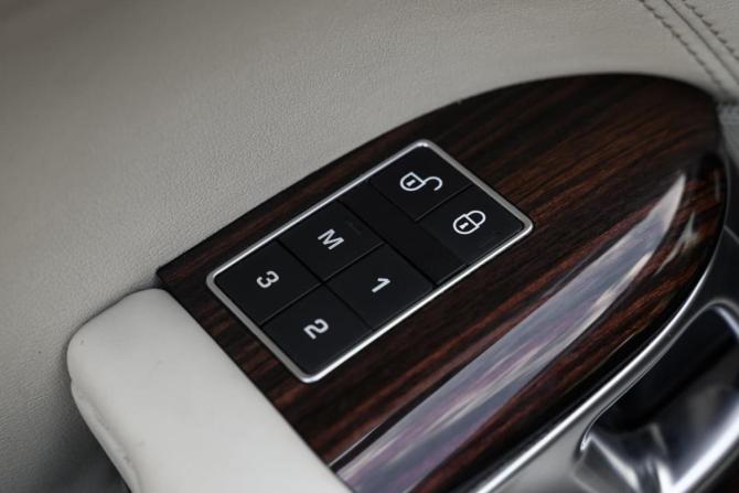 Land Rover Range Rover IV с пробегом 2016 года, цена 3 029 000 рублей, 343133 км, внедорожник, Автокод Объявления
