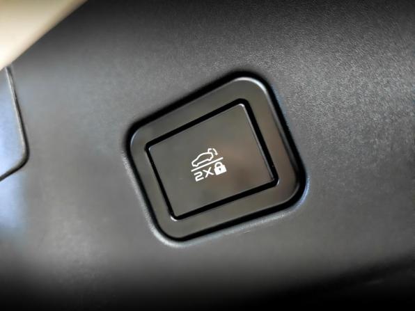 Changan UNI-V I с пробегом 2023 года, цена 2 150 000 рублей, 32676 км, лифтбек, Автокод Объявления