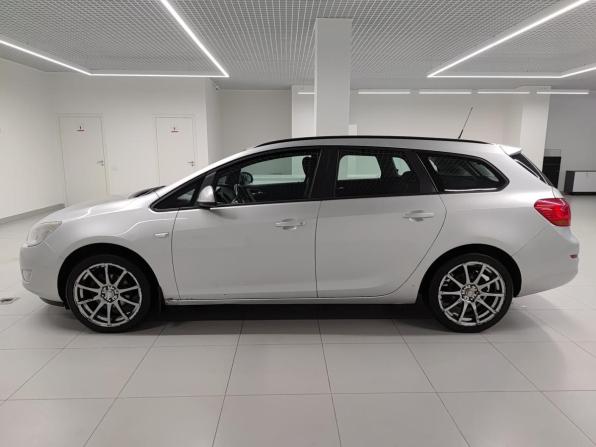 Opel Astra J с пробегом 2012 года, цена 660 000 рублей, 258235 км, универсал, Автокод Объявления