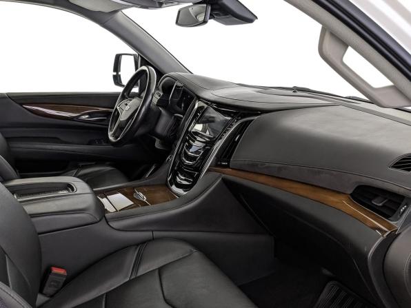 Cadillac Escalade IV с пробегом 2016 года, цена 4 125 000 рублей, 123601 км, внедорожник, Автокод Объявления