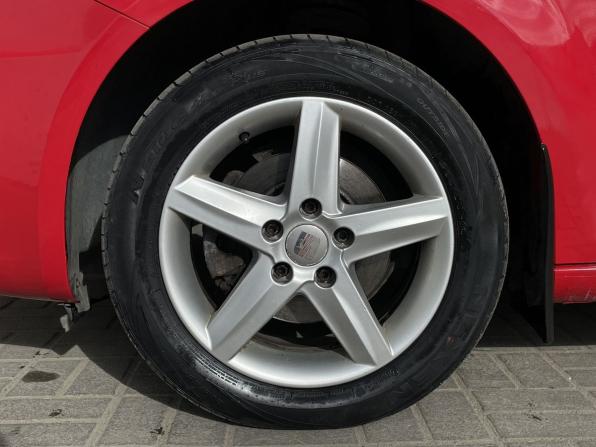 SEAT Leon II Рестайлинг с пробегом 2012 года, цена 920 000 рублей, 141990 км, хэтчбек, Автокод Объявления