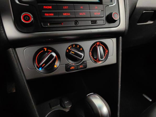 Volkswagen Polo V Рестайлинг с пробегом 2019 года, цена 888 000 рублей, 165651 км, седан, Автокод Объявления