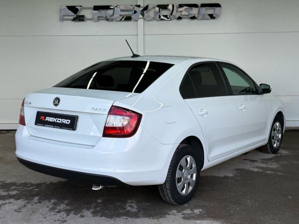 Skoda Rapid I Рестайлинг с пробегом 2017 года, цена 1 249 000 рублей, 84500 км, лифтбек, Автокод Объявления