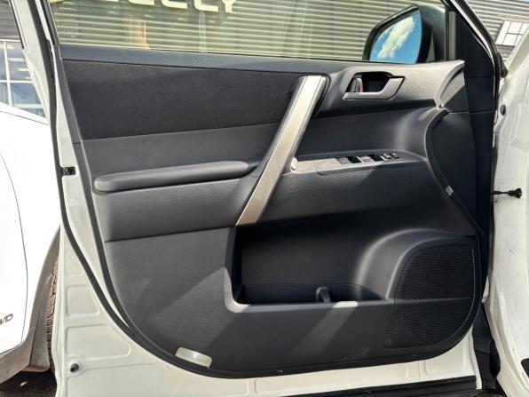 Toyota Highlander II (XU40) Рестайлинг с пробегом 2012 года, цена 2 300 000 рублей, 91727 км, внедорожник, Автокод Объявления