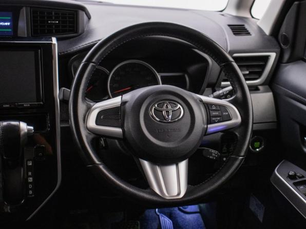 Toyota Roomy I с пробегом 2017 года, цена 928 000 рублей, 182580 км, микровэн, Автокод Объявления