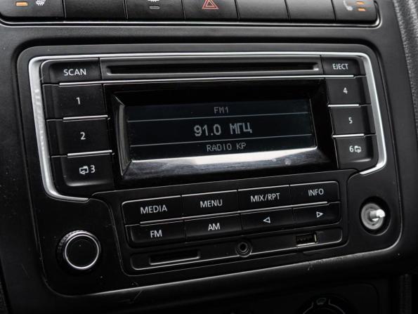 Volkswagen Polo V с пробегом 2015 года, цена 850 000 рублей, 214878 км, седан, Автокод Объявления
