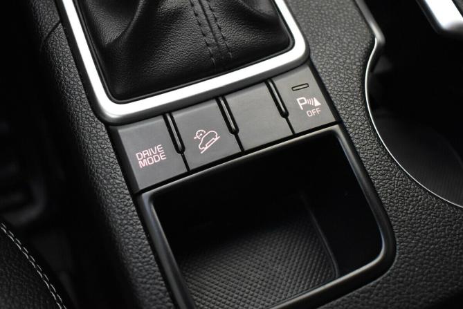Kia Sportage IV Рестайлинг с пробегом 2019 года, цена 1 900 000 рублей, 164634 км, внедорожник, Автокод Объявления
