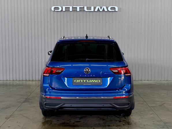 Volkswagen Tiguan II Рестайлинг с пробегом 2021 года, цена 2 797 000 рублей, 55600 км, внедорожник, Автокод Объявления