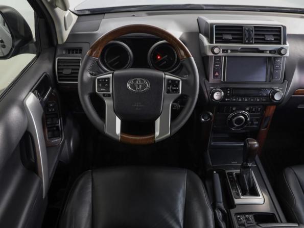 Toyota Land Cruiser Prado 150 Series Рестайлинг 1 с пробегом 2014 года, цена 3 349 000 рублей, 176492 км, внедорожник, Автокод Объявления