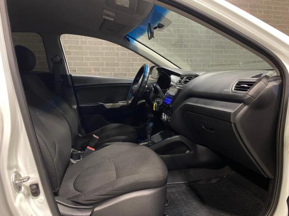 Kia Rio III с пробегом 2013 года, цена 890 000 рублей, 131523 км, хэтчбек, Автокод Объявления