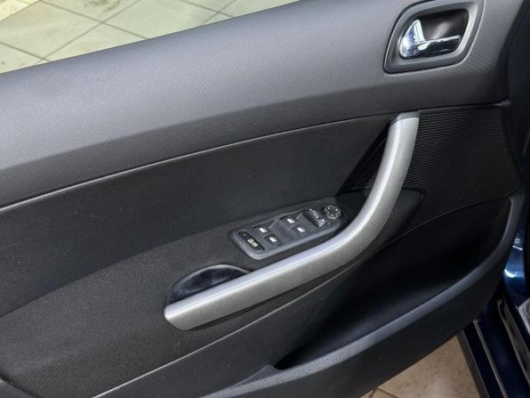 Peugeot 308 I с пробегом 2009 года, цена 330 000 рублей, 131000 км, хэтчбек, Автокод Объявления