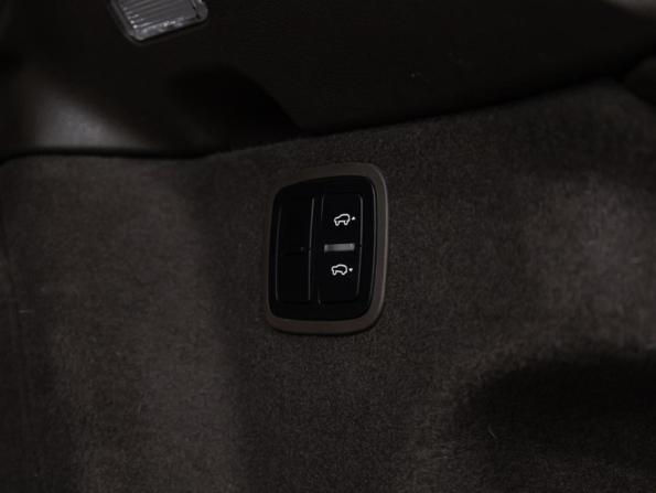 Porsche Macan I с пробегом 2017 года, цена 3 089 700 рублей, 148306 км, внедорожник, Автокод Объявления