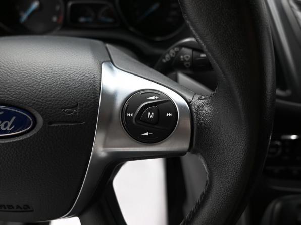 Ford Kuga II с пробегом 2016 года, цена 1 575 000 рублей, 109756 км, внедорожник, Автокод Объявления