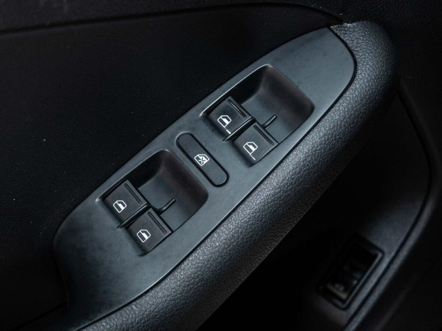 Volkswagen Jetta VI Рестайлинг Казань  - изображение 16