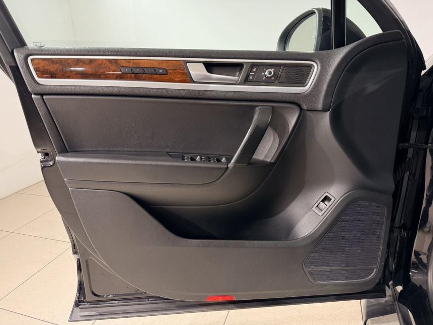 Volkswagen Touareg II Москва  - изображение 17