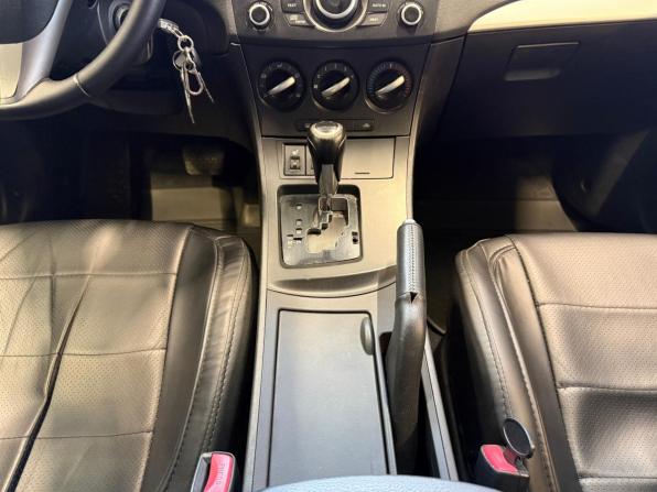 Mazda 3 II (BL) Рестайлинг с пробегом 2013 года, цена 760 000 рублей, 241000 км, седан, Автокод Объявления