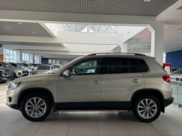 Volkswagen Tiguan I Рестайлинг с пробегом 2012 года, цена 1 099 000 рублей, 269330 км, внедорожник, Автокод Объявления