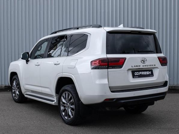 Toyota Land Cruiser 300 Series с пробегом 2021 года, цена 10 100 000 рублей, 38889 км, внедорожник, Автокод Объявления