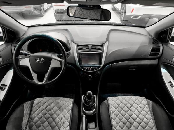 Hyundai Solaris I с пробегом 2014 года, цена 834 000 рублей, 134410 км, седан, Автокод Объявления
