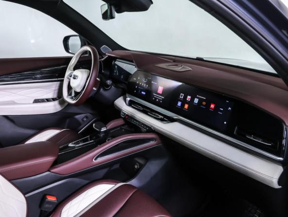 Geely Monjaro I с пробегом 2023 года, цена 3 396 000 рублей, 5912 км, внедорожник, Автокод Объявления