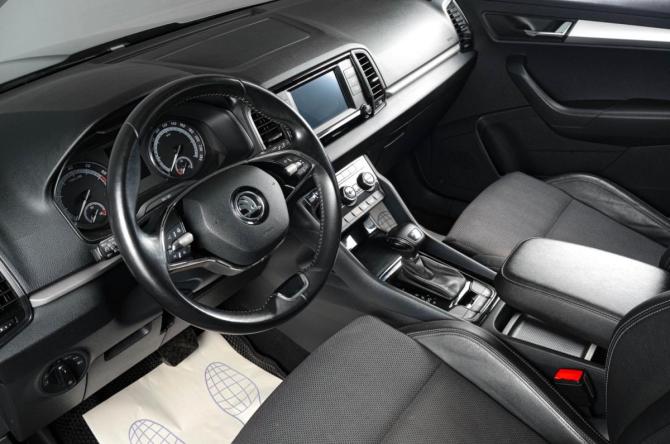 Skoda Karoq I Рестайлинг с пробегом 2021 года, цена 2 159 000 рублей, 147174 км, внедорожник, Автокод Объявления