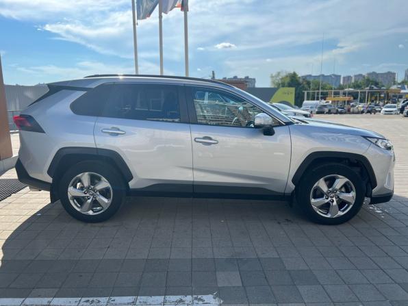 Toyota RAV4 V (XA50) с пробегом 2021 года, цена 3 090 000 рублей, 32000 км, внедорожник, Автокод Объявления