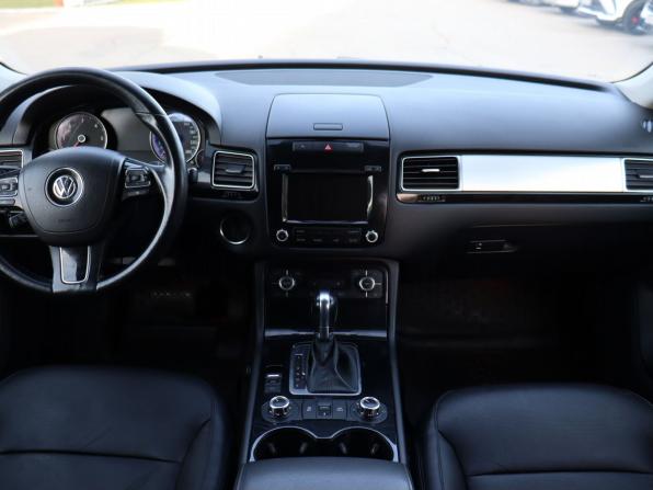 Volkswagen Touareg II с пробегом 2012 года, цена 1 800 000 рублей, 222205 км, внедорожник, Автокод Объявления