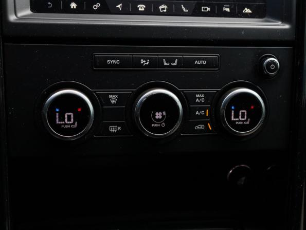Land Rover Discovery V с пробегом 2018 года, цена 3 100 000 рублей, 165157 км, внедорожник, Автокод Объявления