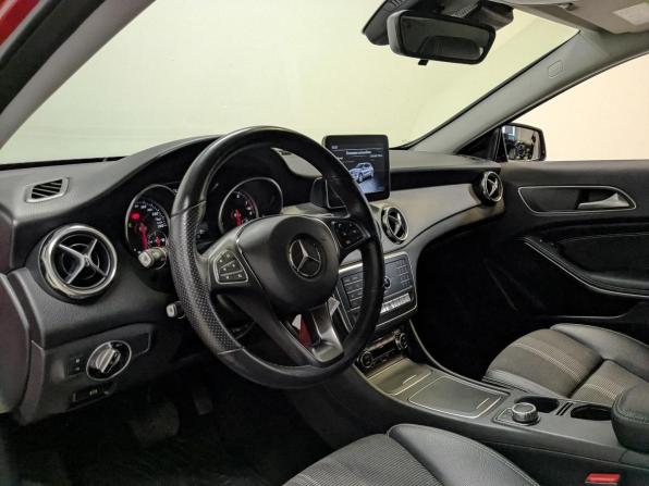 Mercedes-Benz GLA I (X156) Рестайлинг с пробегом 2019 года, цена 2 600 000 рублей, 63340 км, внедорожник, Автокод Объявления