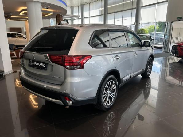 Mitsubishi Outlander III Рестайлинг 3 с пробегом 2018 года, цена 2 362 500 рублей, 117629 км, внедорожник, Автокод Объявления