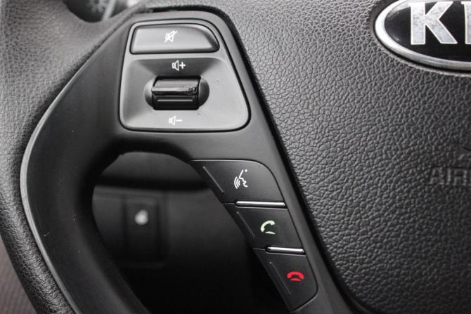 Kia Ceed II с пробегом 2013 года, цена 950 000 рублей, 192583 км, хэтчбек, Автокод Объявления
