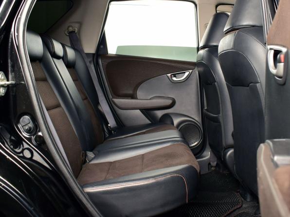 Honda Fit Shuttle I с пробегом 2012 года, цена 925 995 рублей, 179359 км, универсал, Автокод Объявления