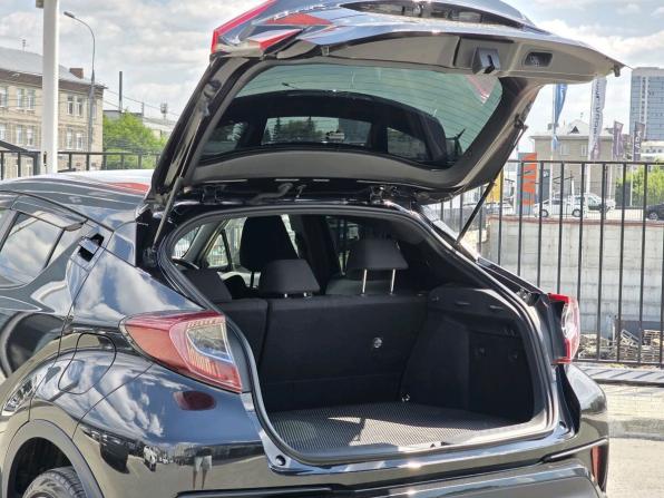 Toyota C-HR I с пробегом 2019 года, цена 1 945 000 рублей, 88230 км, внедорожник, Автокод Объявления