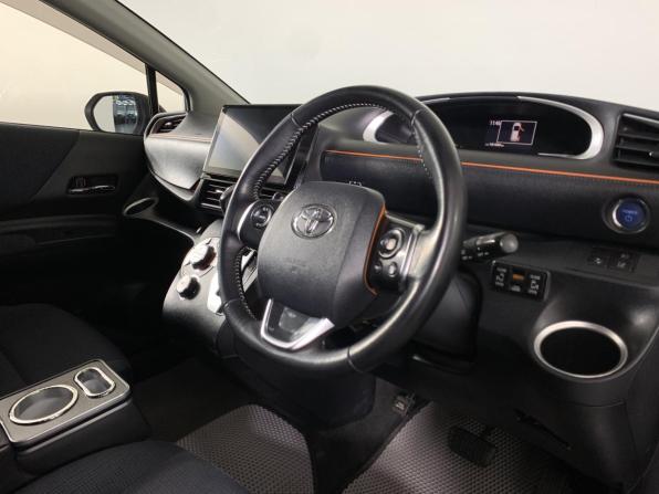 Toyota Sienta II Рестайлинг с пробегом 2018 года, цена 1 210 000 рублей, 181686 км, компактвэн, Автокод Объявления