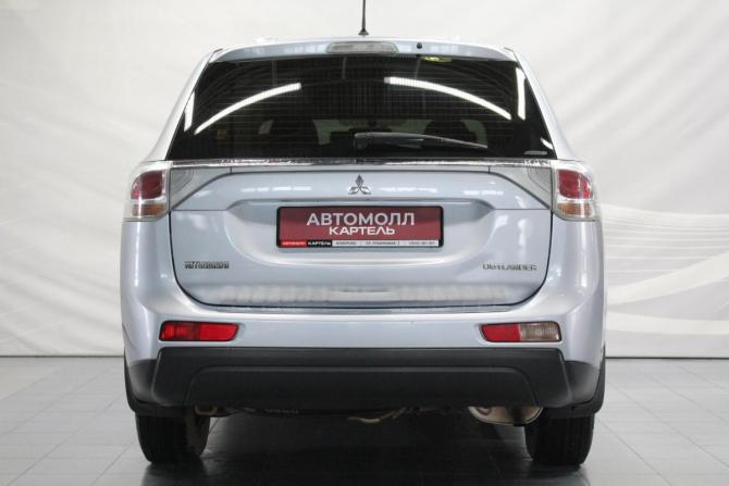 Mitsubishi Outlander III с пробегом 2013 года, цена 1 399 000 рублей, 215000 км, внедорожник, Автокод Объявления