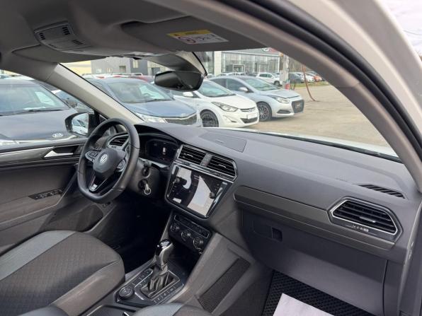 Volkswagen Tiguan II с пробегом 2019 года, цена 2 655 000 рублей, 118243 км, внедорожник, Автокод Объявления