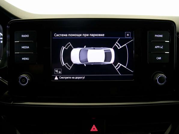 Volkswagen Polo VI с пробегом 2021 года, цена 1 590 000 рублей, 92255 км, лифтбек, Автокод Объявления
