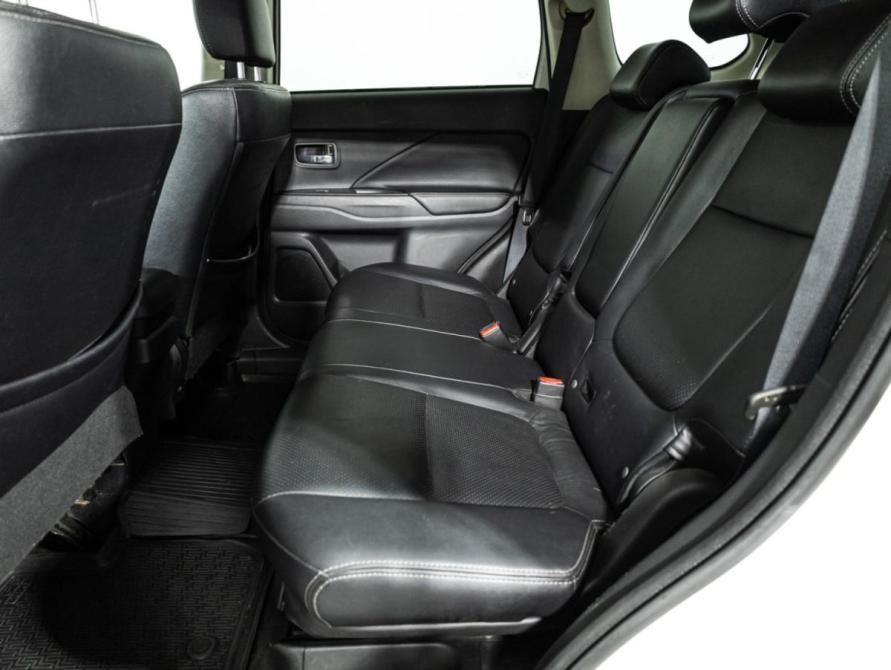 Mitsubishi Outlander III Рестайлинг 2 Санкт-Петербург  - изображение 10