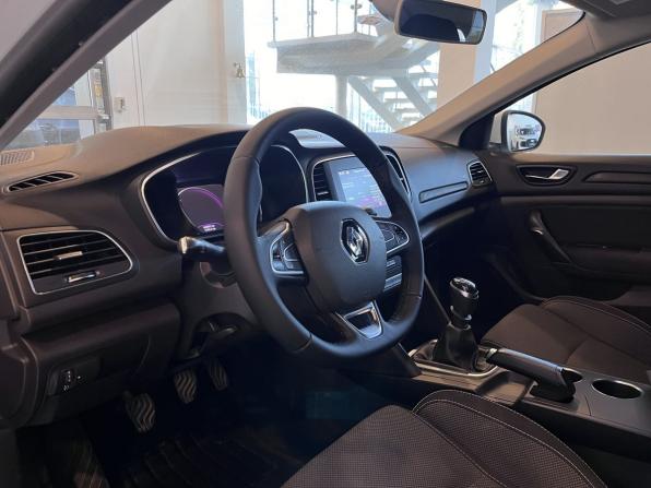 Renault Megane IV с пробегом 2018 года, цена 1 397 000 рублей, 144860 км, универсал, Автокод Объявления