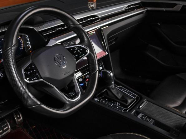 Volkswagen Passat CC II Рестайлинг с пробегом 2020 года, цена 3 790 000 рублей, 31778 км, лифтбек, Автокод Объявления
