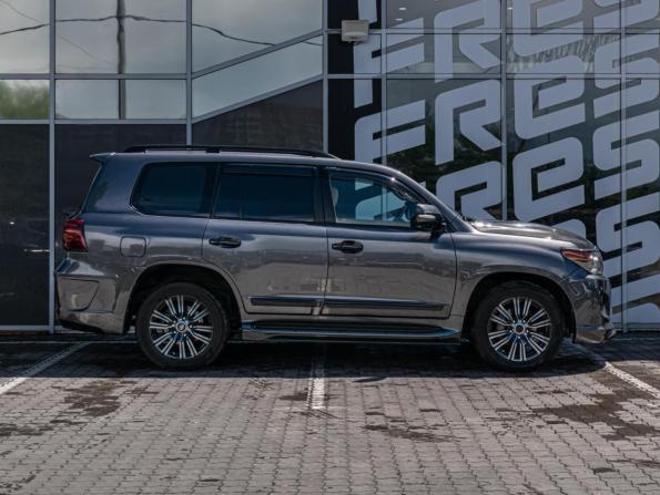 Toyota Land Cruiser 200 Series Рестайлинг 1 с пробегом 2015 года, цена 5 645 000 рублей, 121218 км, внедорожник, Автокод Объявления
