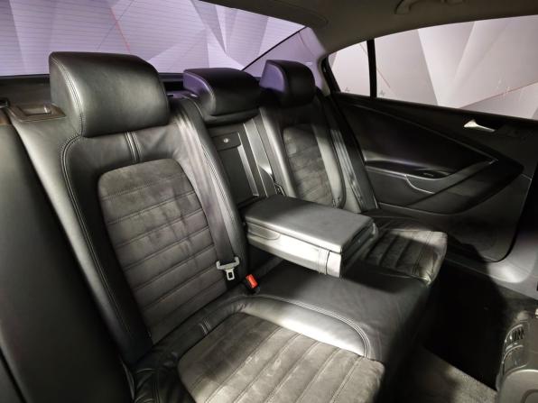 Volkswagen Passat B6 с пробегом 2010 года, цена 693 000 рублей, 310651 км, седан, Автокод Объявления