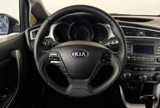 Kia Ceed II Рестайлинг с пробегом 2016 года, цена 1 130 000 рублей, 248971 км, хэтчбек, Автокод Объявления