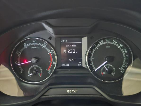 Skoda Octavia III (A7) Рестайлинг с пробегом 2017 года, цена 1 671 000 рублей, 173487 км, лифтбек, Автокод Объявления