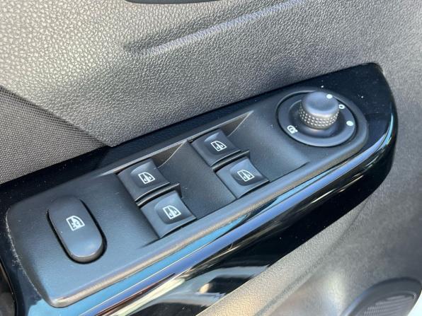 Renault Kaptur I с пробегом 2016 года, цена 1 190 000 рублей, 122461 км, внедорожник, Автокод Объявления