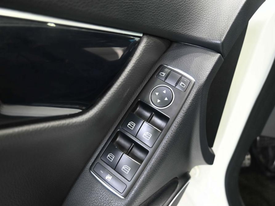 Mercedes-Benz C-Класс III (W204) Рестайлинг Ростов-на-Дону  - изображение 24