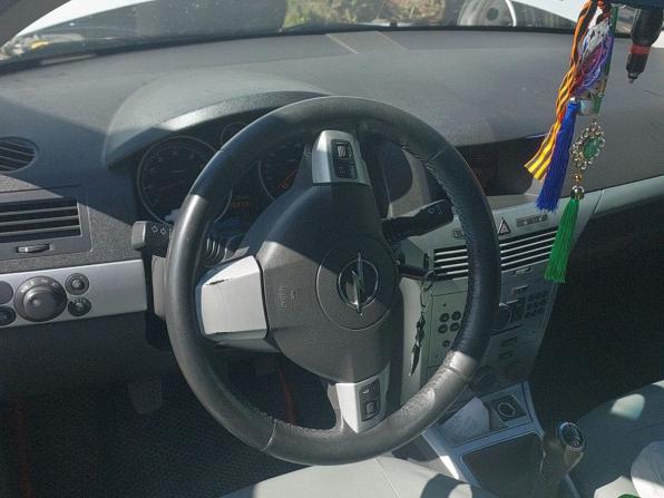 Opel Astra H Рестайлинг с пробегом 2014 года, цена 590 000 рублей, 250331 км, хэтчбек, Автокод Объявления