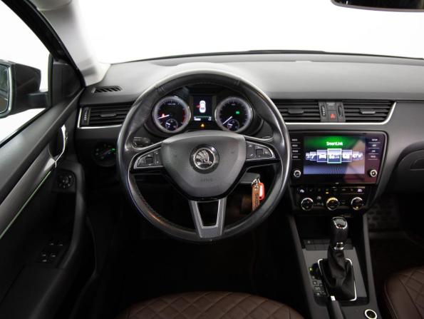 Skoda Octavia III (A7) Рестайлинг с пробегом 2018 года, цена 1 799 000 рублей, 106000 км, лифтбек, Автокод Объявления
