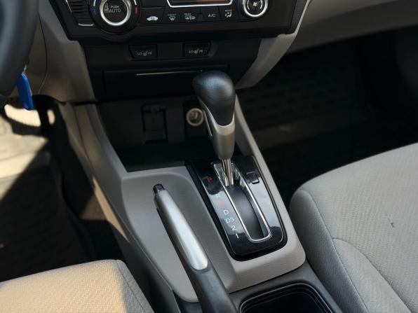 Honda Civic IX Рестайлинг с пробегом 2013 года, цена 1 390 000 рублей, 141200 км, седан, Автокод Объявления